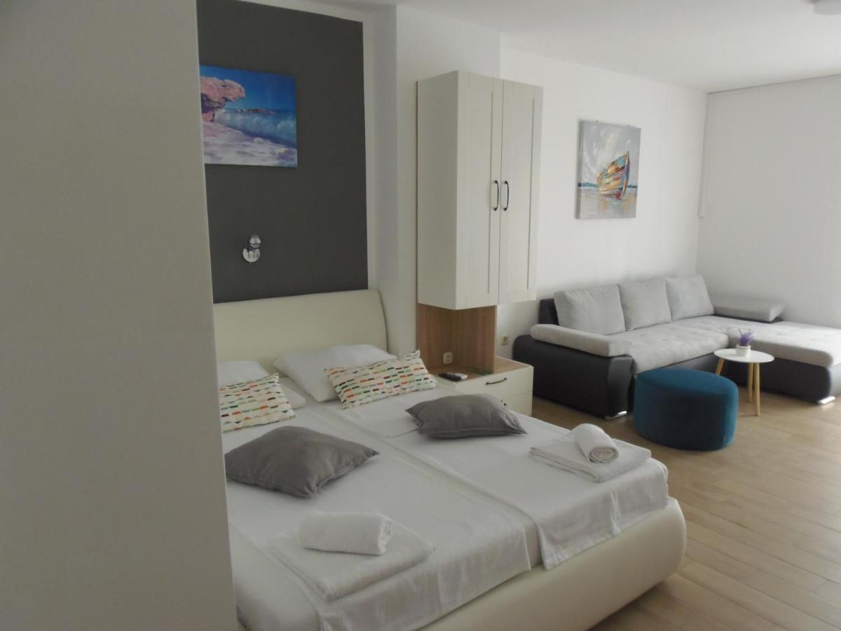Villa Rajski Dvor 2 Bol Ngoại thất bức ảnh