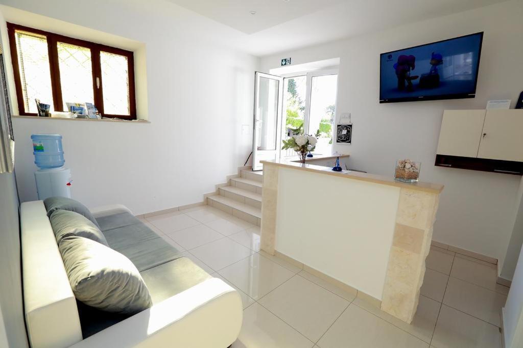 Villa Rajski Dvor 2 Bol Ngoại thất bức ảnh